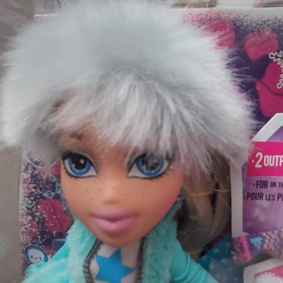 BRATZ #SNOWKISSED CHLOE 2015 - Picture 2 of 7